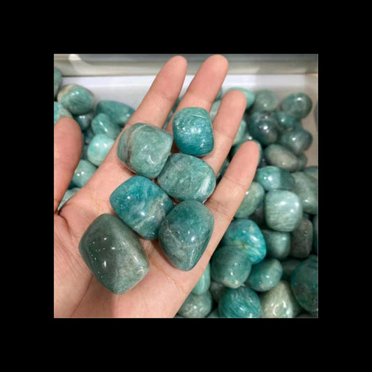 Natural Polished Geometric Stone – Decorative Ornament